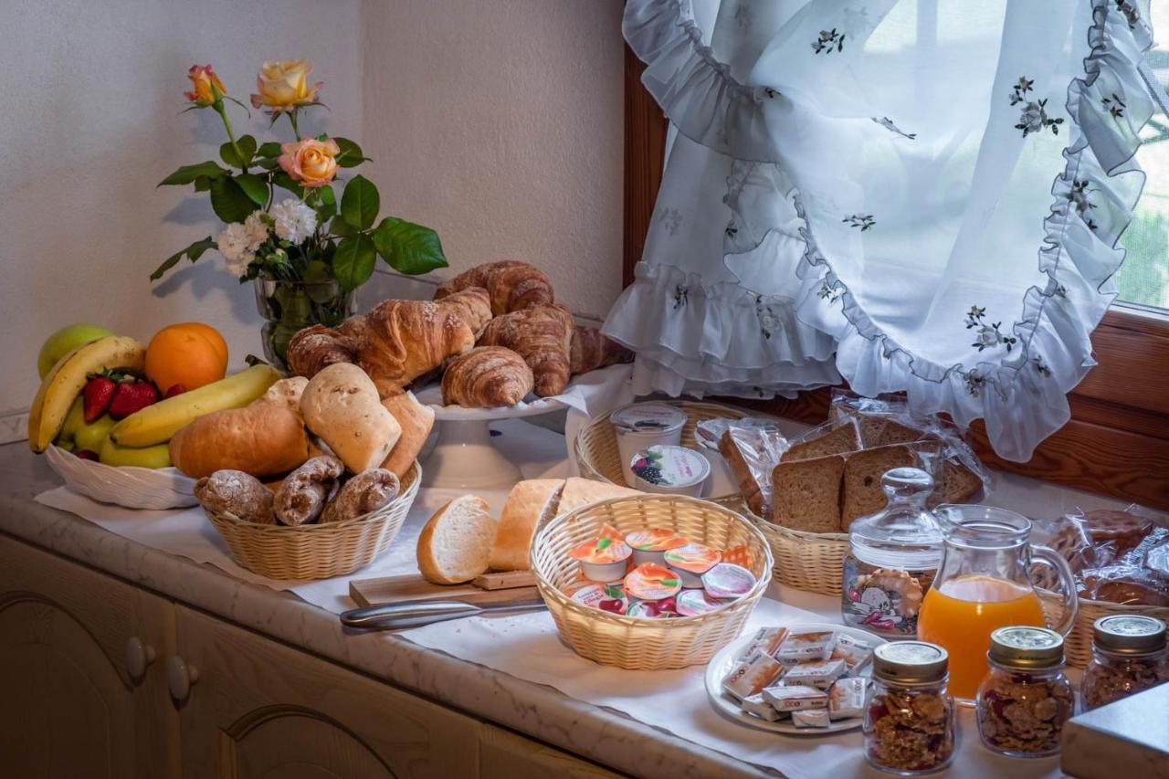 Agriturismo Le 4 Rose ヴェスコヴァーナ エクステリア 写真