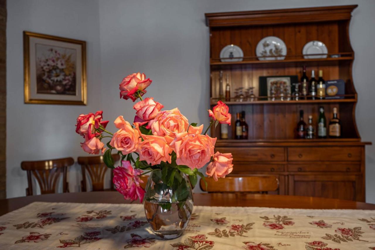 Agriturismo Le 4 Rose ヴェスコヴァーナ エクステリア 写真