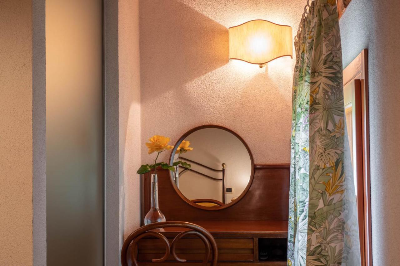 Agriturismo Le 4 Rose ヴェスコヴァーナ エクステリア 写真