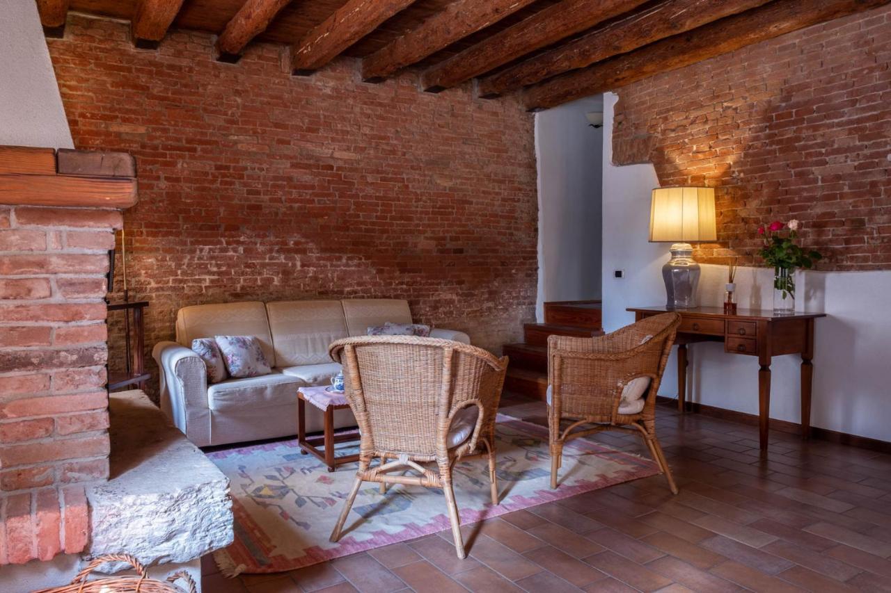 Agriturismo Le 4 Rose ヴェスコヴァーナ エクステリア 写真