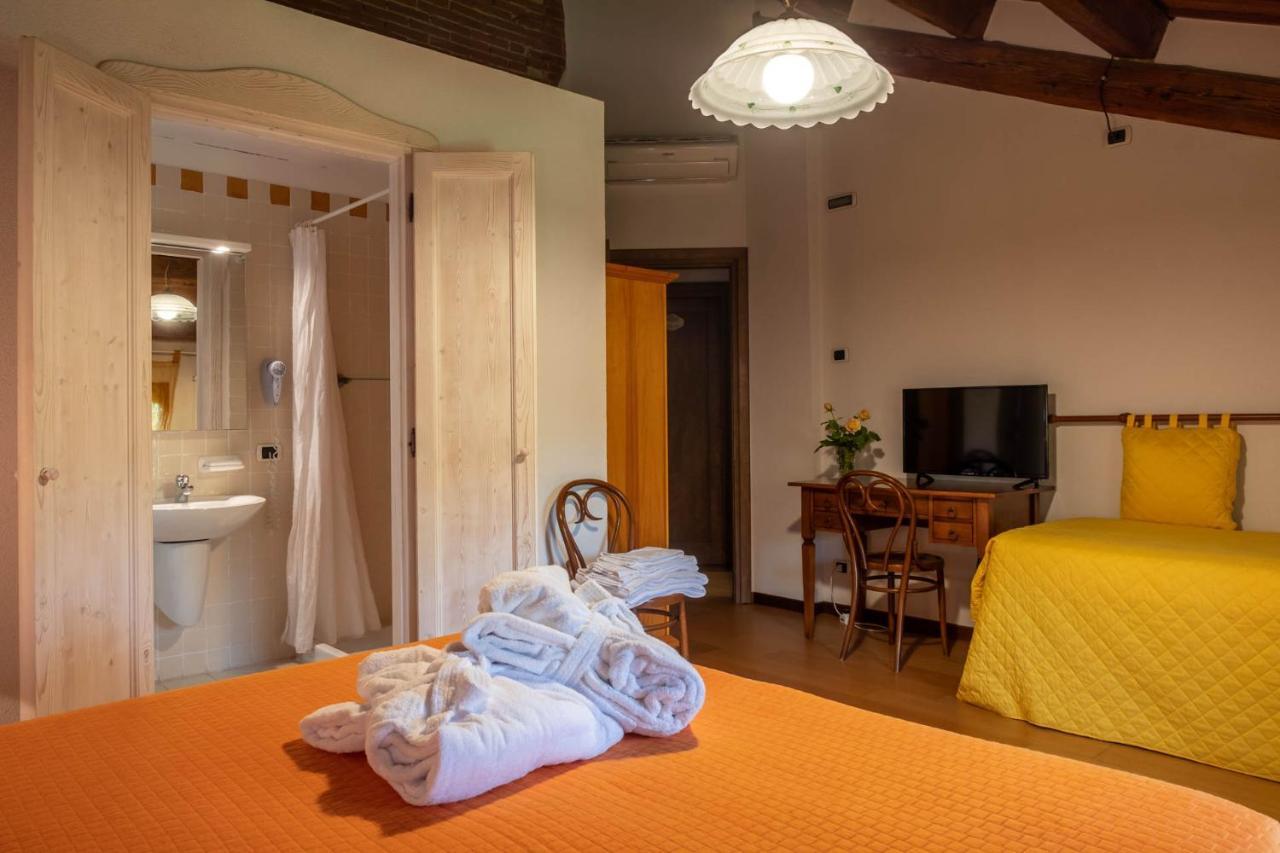 Agriturismo Le 4 Rose ヴェスコヴァーナ エクステリア 写真