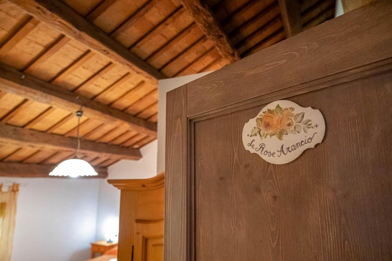 Agriturismo Le 4 Rose ヴェスコヴァーナ エクステリア 写真