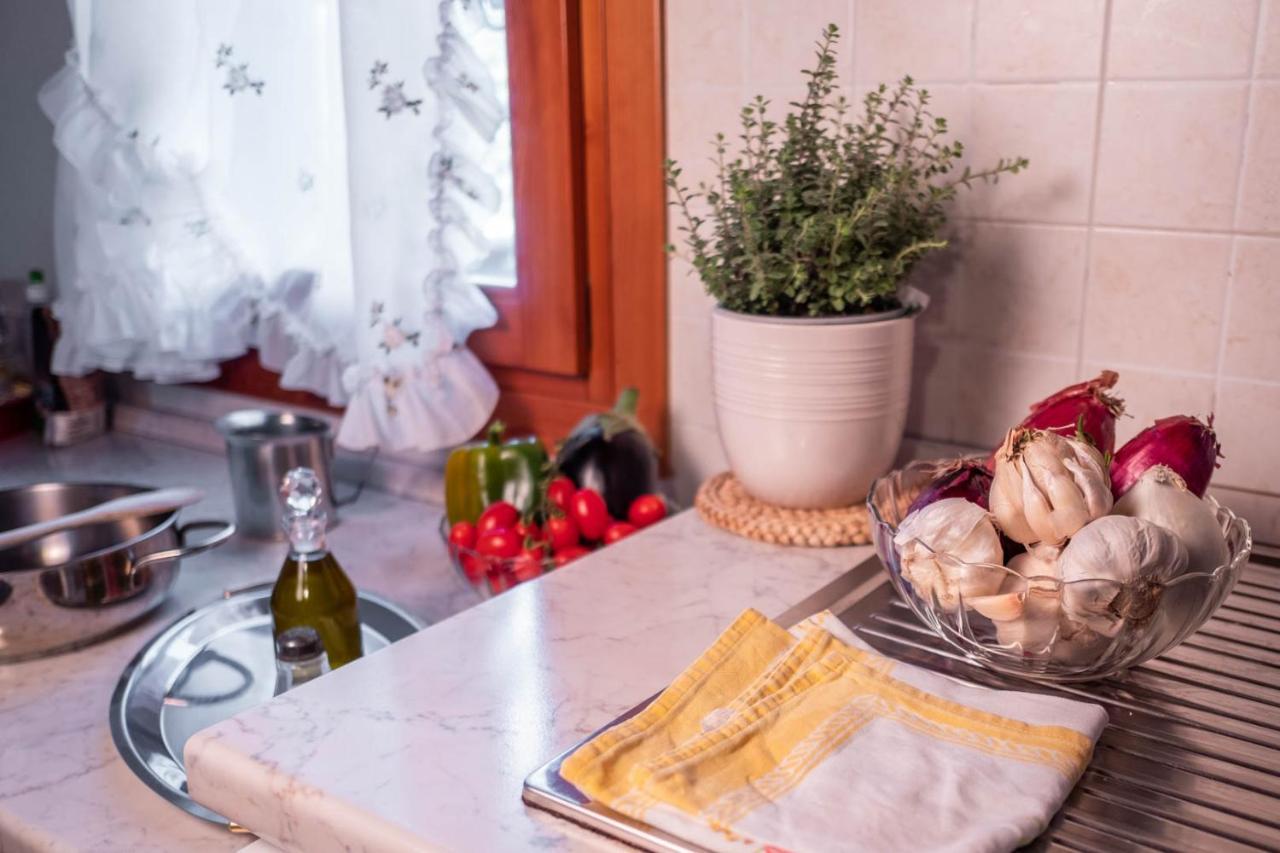 Agriturismo Le 4 Rose ヴェスコヴァーナ エクステリア 写真